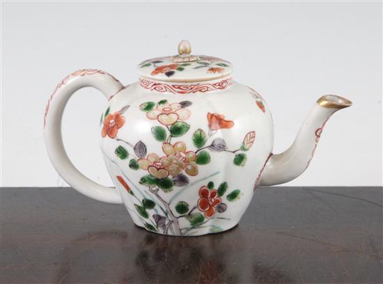 A rare Arita quatre-lobed small teapot and cover, late 17th century, 8.2cm, firing crack to body